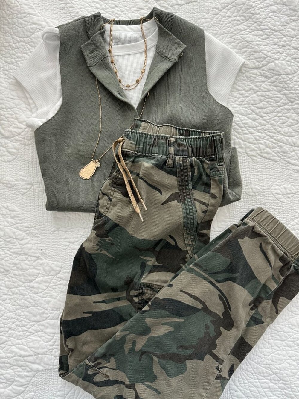 Wrangler Camo Cargo Joggers – Women’s XS / Size 16 Regular boys